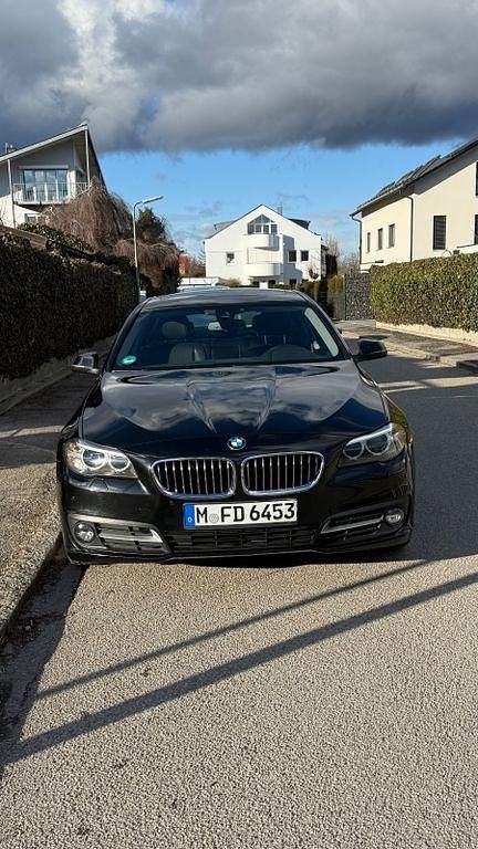 Gebraucht BMW 520 190 PS (139 kW) 2016 Schwarz Limousine