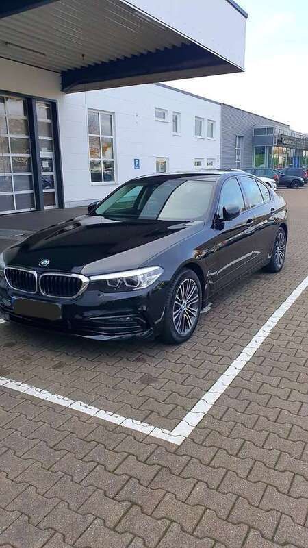 Schwarz Gebraucht 2018 BMW 530e Sport Line Limousine | 29.500 € (Teuer) - Bild 1/4
