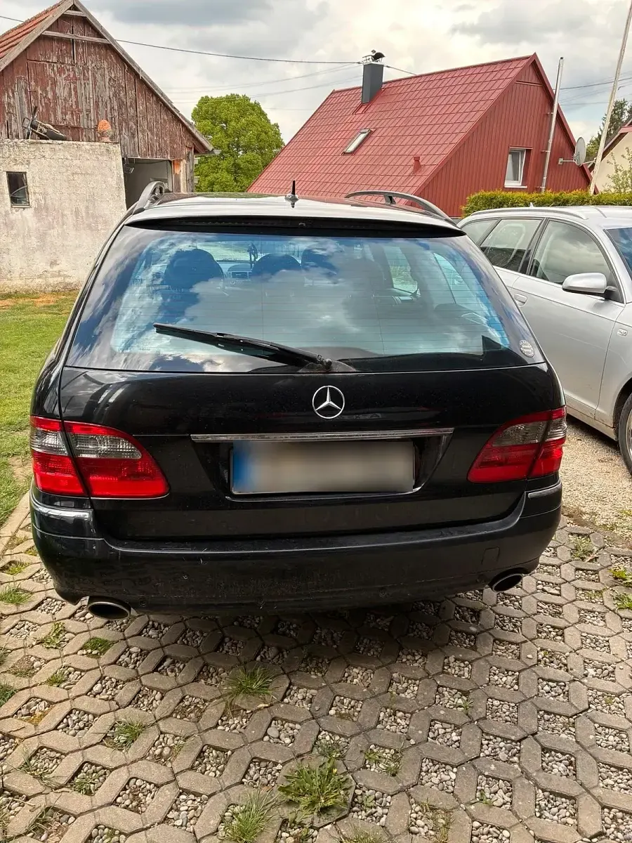 Gebraucht Mercedes E280 231 PS (169 kW) 2008 Schwarz Kombi