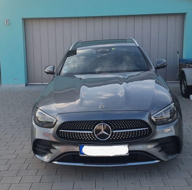 Grau Gebraucht 2020 Mercedes E400 AMG Kombi | 42.990 € (Fairer Preis) - Bild 1/4