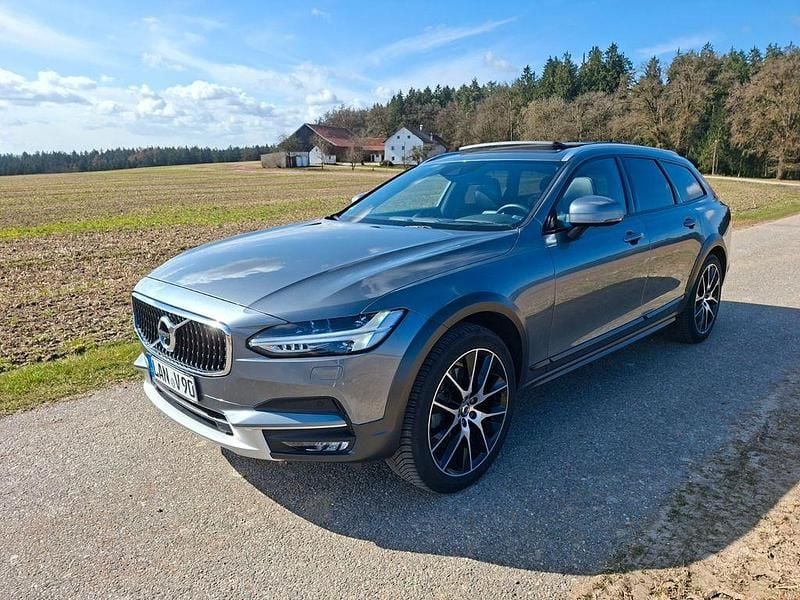 Gebraucht Volvo V90 CC Pro 235 PS (172 kW) 2018 Grau Kombi
