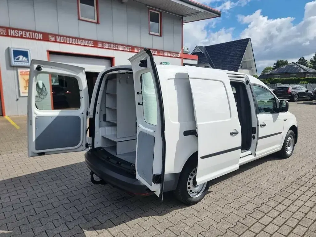 Używany VW Caddy Maxi 102 KM (75 kW) 2019 Biały Minivan