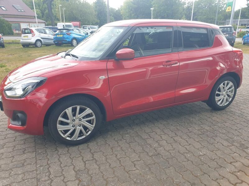 Gebraucht Suzuki Swift Comfort 83 PS (61 kW) 2021 Rot Kleinwagen