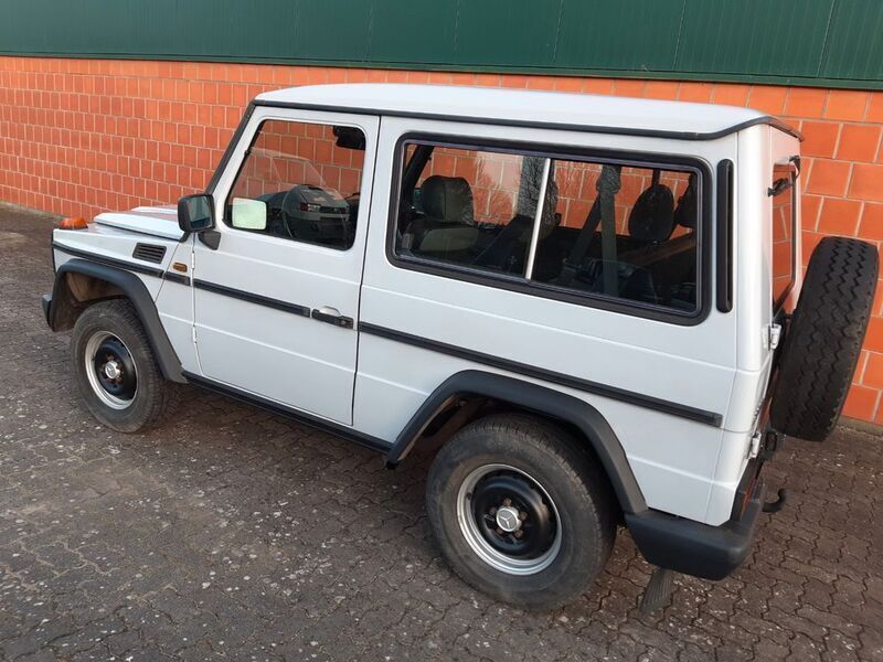 Gebraucht Mercedes G300 113 PS (83 kW) 1991 Grau SUV