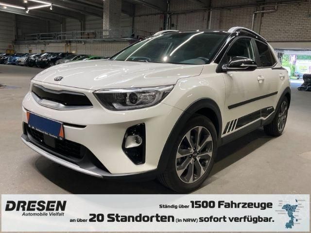 Weiss Gebraucht 2020 Kia Stonic Spirit SUV | 17.370 € (Etwas zu teuer) - Bild 1/1