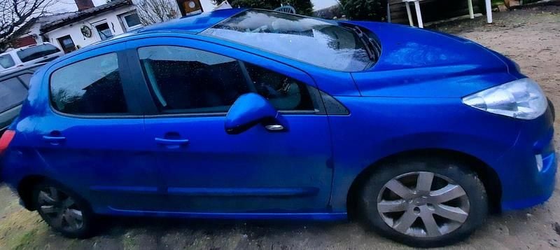 Gebraucht Peugeot 308 120 PS (88 kW) 2008 Blau Kleinwagen