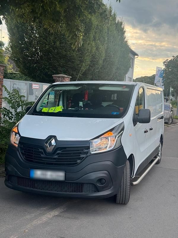 Gebraucht Renault Trafic 90 PS (66 kW) 2016 Weiß Van / Kleinbus