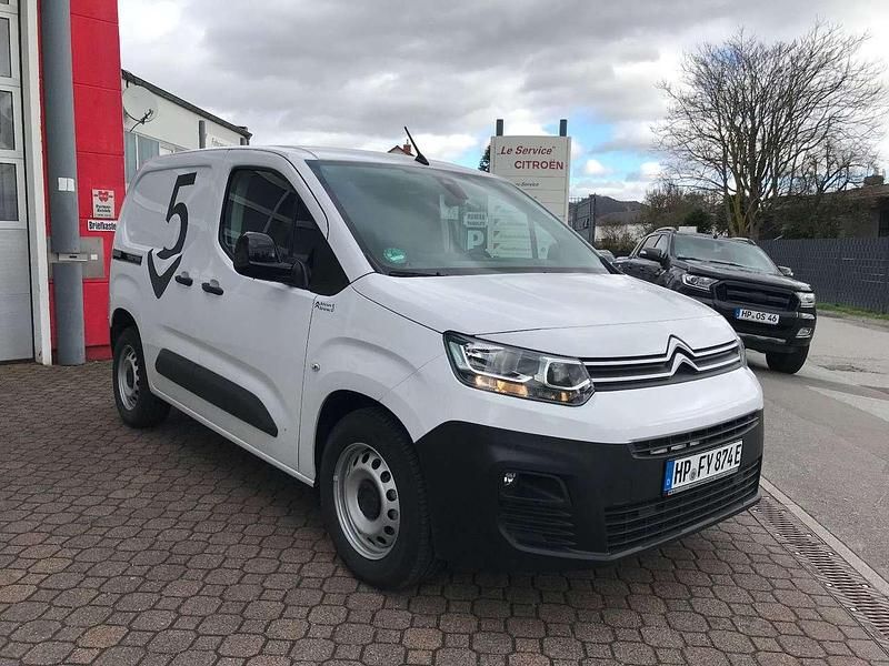 Gebraucht Citroën Berlingo 100 kW (136 PS) 2024 Lackierung weiss icy/deckende Van / Kleinbus