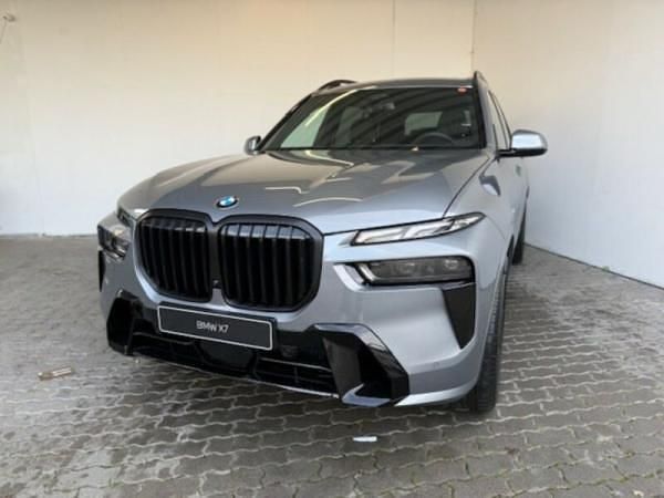 Grau (skyscraper grau metallic) Neu 2026 BMW X7 Comfort Edition SUV | 126.280 € - Bild 1/4