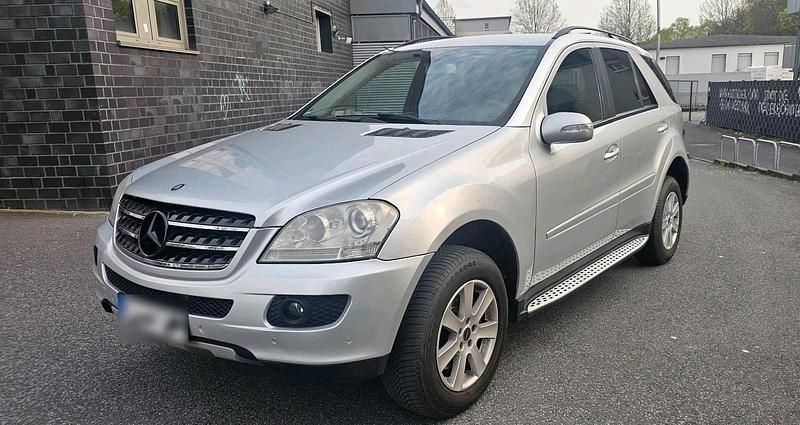 Gebraucht Mercedes ML280 190 PS (139 kW) 2007 Silber SUV