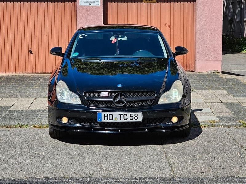 Schwarz Gebraucht 2004 Mercedes CLS350 Limousine | 4.900 € (Superpreis) - Bild 1/4