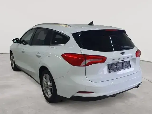 Second-hand Ford Focus Cool & Connect 120 CP (88 kW) 2020 Alb Berlinǎ