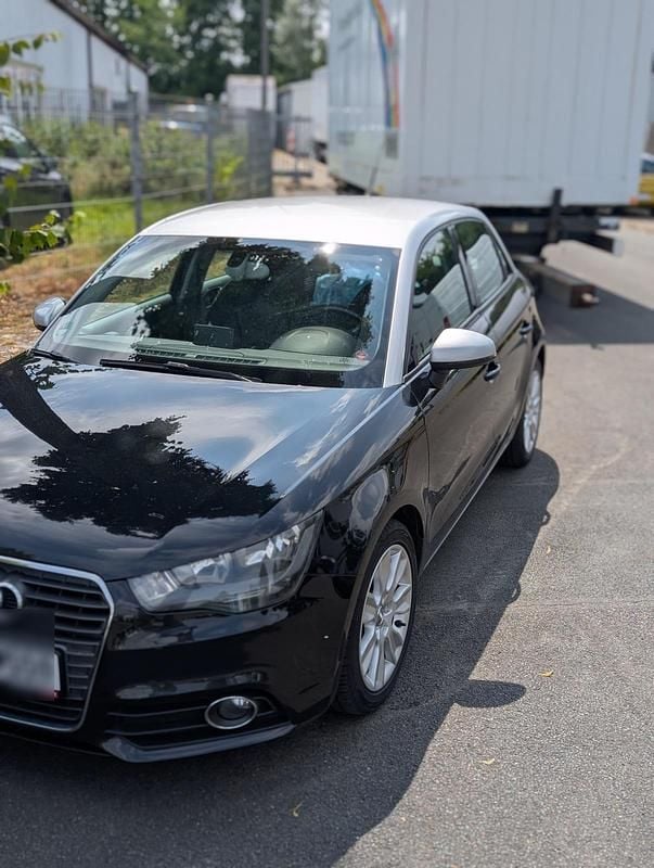 Schwarz Gebraucht 2012 Audi A1 Sportback Kleinwagen | 4.650 € (Guter Preis) - Bild 1/4