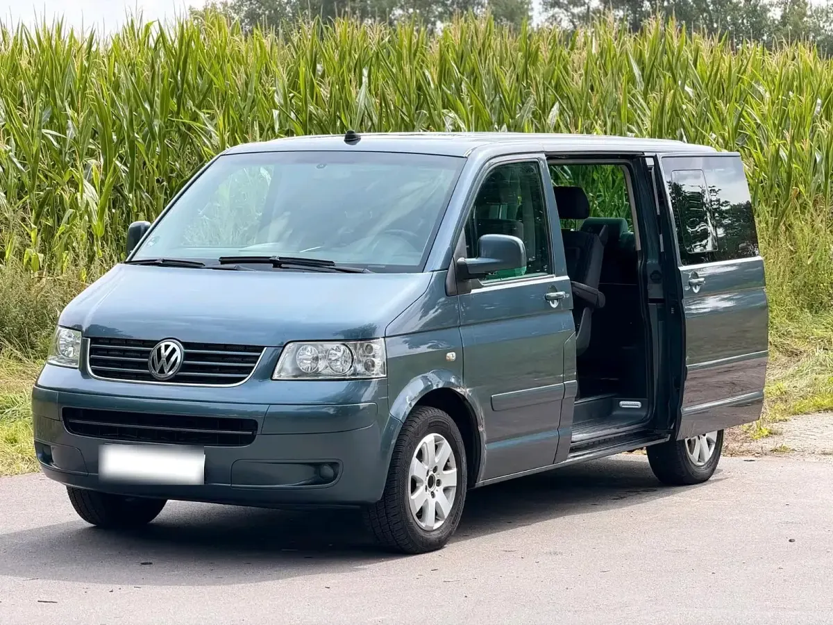 Gebraucht VW Multivan 131 PS (96 kW) 2005 Grau Van / Kleinbus
