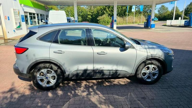 Gebraucht Ford Kuga 152 PS (111 kW) 2021 Grau SUV