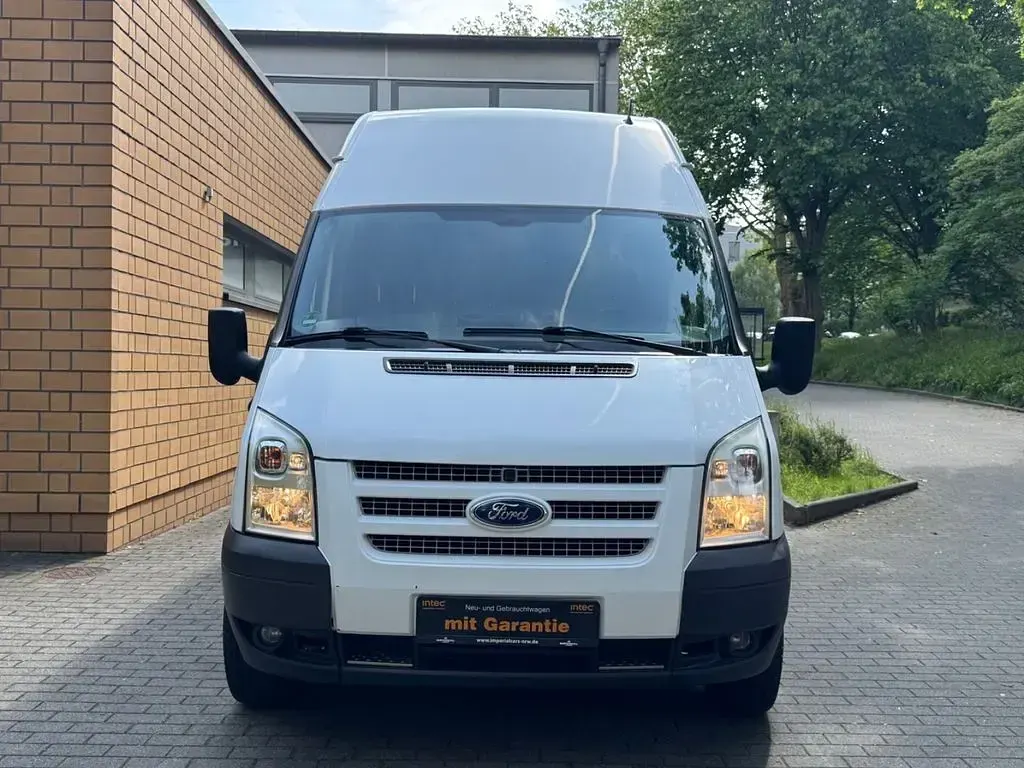 Käytetty Ford Transit Trend 125 HP (91 kW) 2013 Valkoinen Sedan