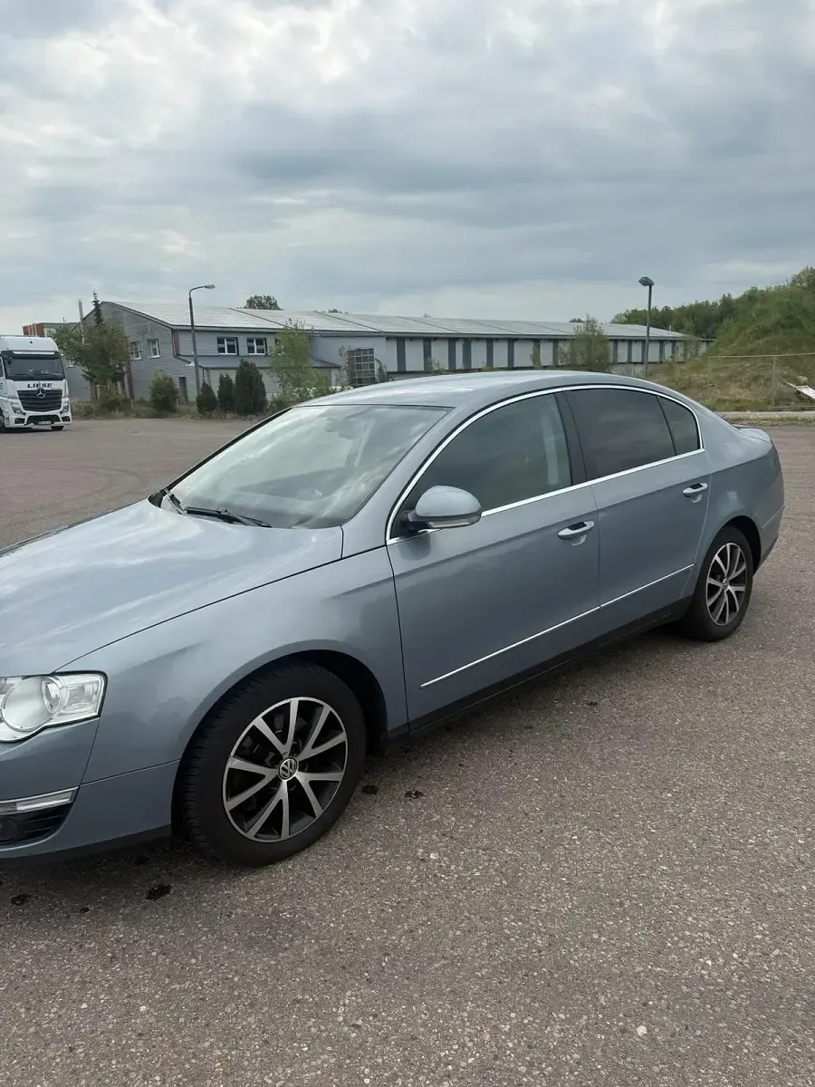 Second-hand VW Passat 160 CP (117 kW) 2010 Andere farben Berlinǎ