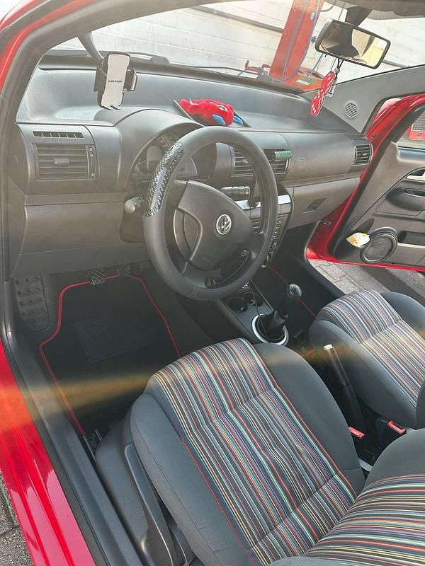 Usata VW Fox 55 CV (40 kW) 2010 Rosso Utilitaria