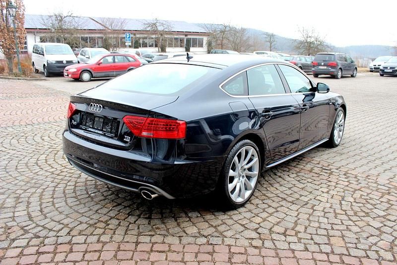 Gebraucht Audi A5 S-Line 245 PS (180 kW) 2014 Blau Coupé