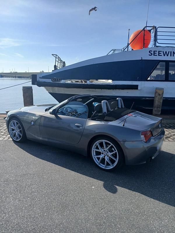 Gebraucht BMW Z4 150 PS (110 kW) 2007 Grau Cabrio