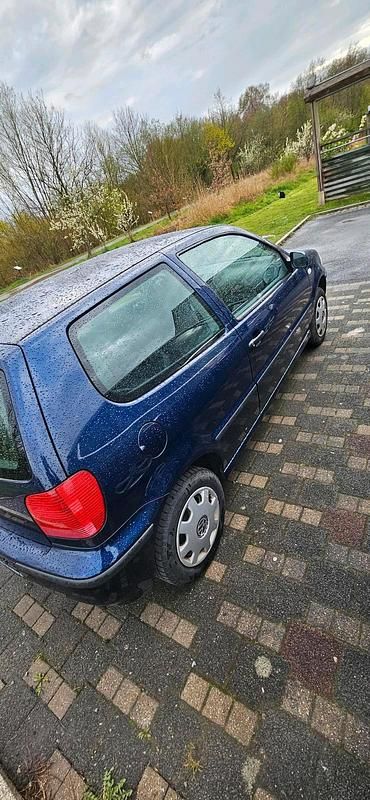 Gebraucht VW Polo 50 PS (36 kW) 2001 Blau Kleinwagen