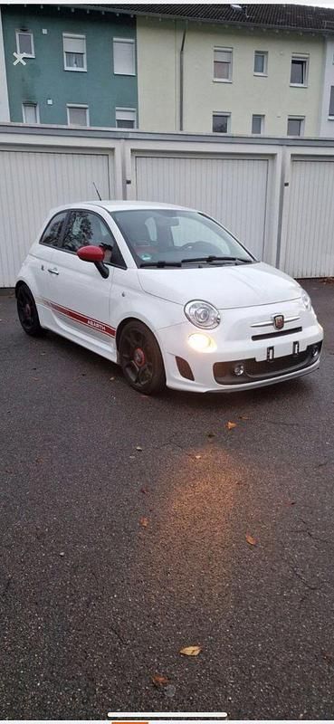 Gebraucht Abarth 500 135 PS (99 kW) 2010 Weiß Kleinwagen