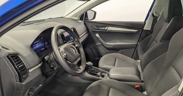 Metallic Gebraucht 2024 Skoda Karoq Selection SUV | 30.910 € (Fairer Preis) - Bild 1/4