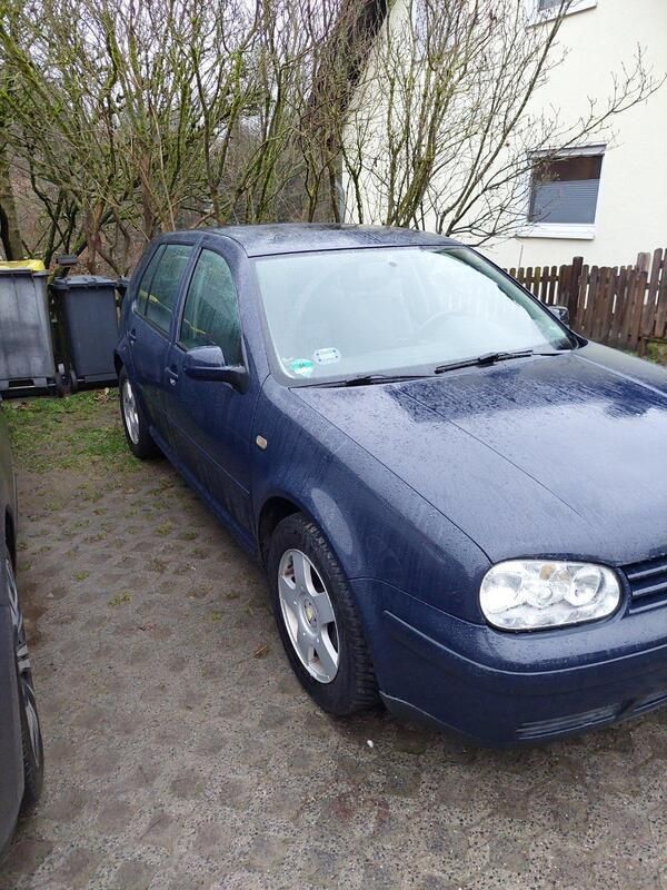Blau Gebraucht 1998 VW Golf IV Kleinwagen | 750 € (Guter Preis) - Bild 1/4