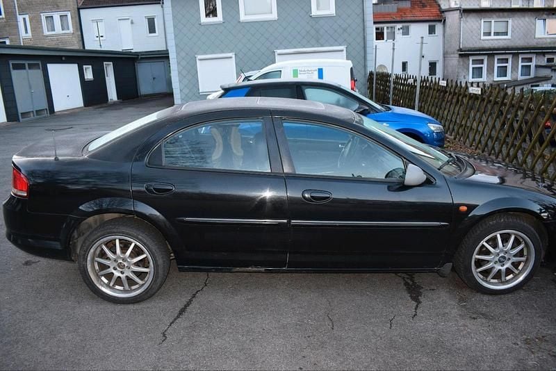 Second-hand Chrysler Sebring 204 CP (150 kW) 2003 Negru Berlinǎ