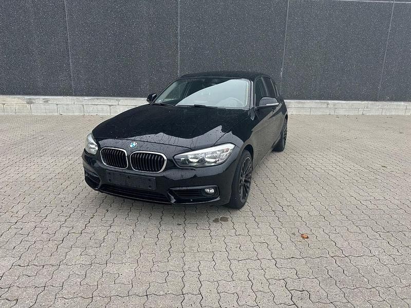 Schwarz Gebraucht 2015 BMW 118 Advantage Kleinwagen | 7.900 € (Guter Preis) - Bild 1/4