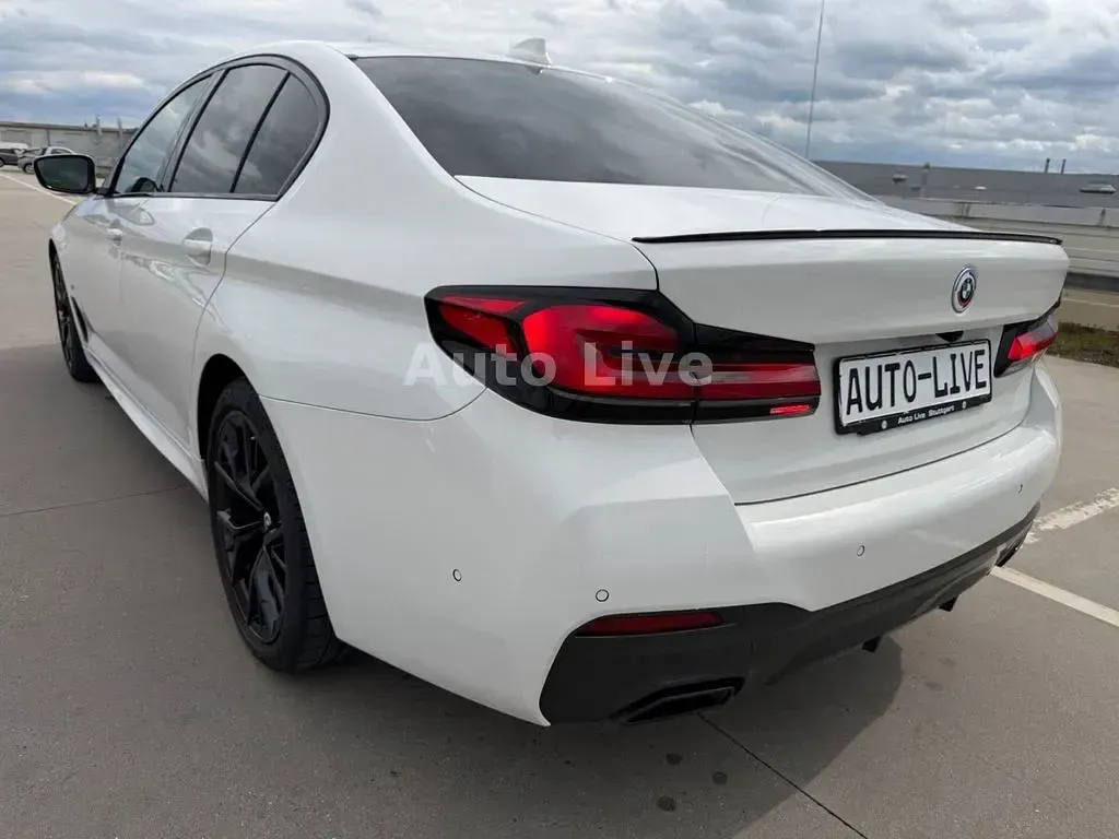 Gebraucht BMW 530 M Sport 245 PS (180 kW) 2023 Weiß Limousine