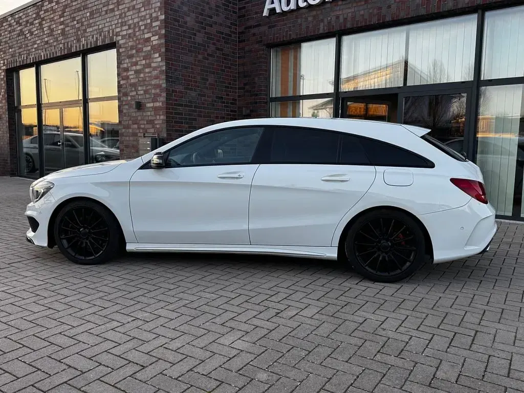 Gebraucht Mercedes CLA250e Shooting Brake AMG 211 PS (155 kW) 2015 Calcitweiss  unilack Kombi