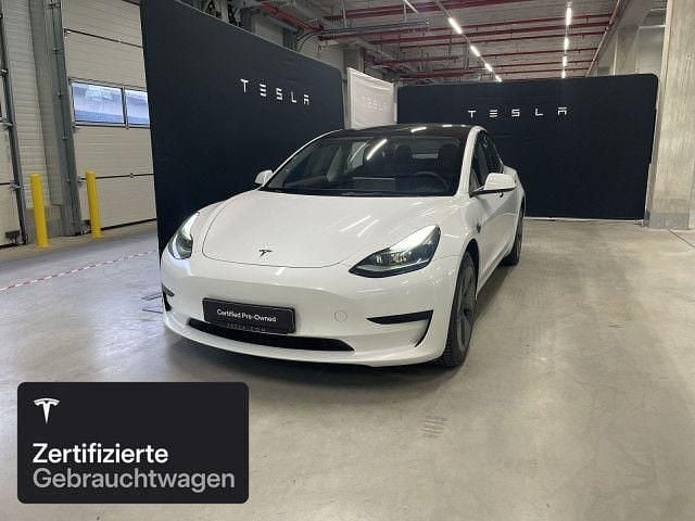 Weiß Gebraucht 2021 Tesla Model 3 RWD Limousine | 21.800 € (Fairer Preis) - Bild 1/4