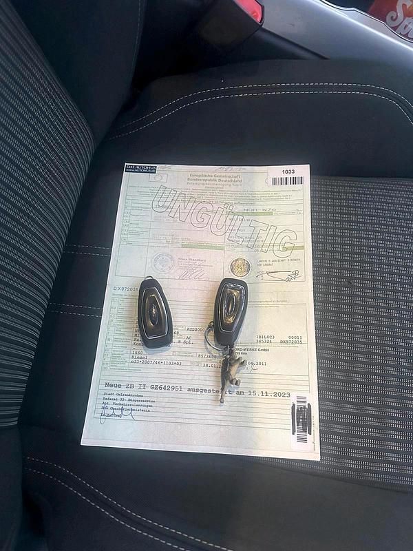 Gebraucht Ford Grand C-Max 116 PS (85 kW) 2011 Weiß Van / Kleinbus