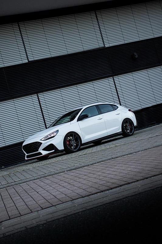 Weiß Gebraucht 2024 Hyundai i30 N Performance Limousine | 37.000 € (Teuer) - Bild 1/4