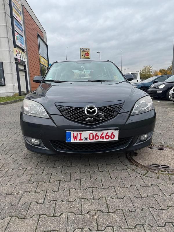 Grau Gebraucht 2005 Mazda 3 Limousine | 2.500 € (Fairer Preis) - Bild 1/4