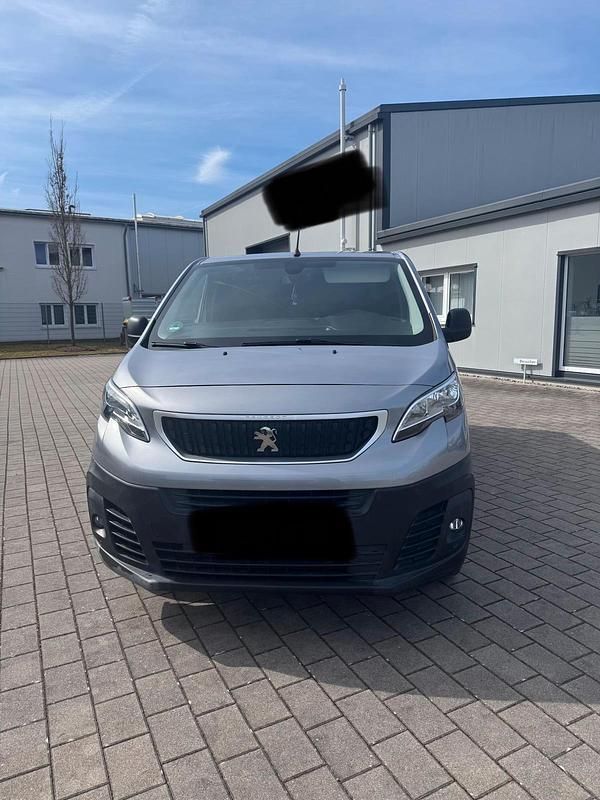 Gebraucht Peugeot Expert 150 PS (110 kW) 2020 Silber Van