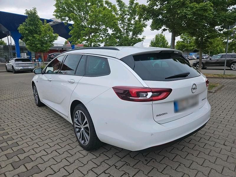 Second-hand Opel Insignia 170 CP (125 kW) 2018 Alb Break
