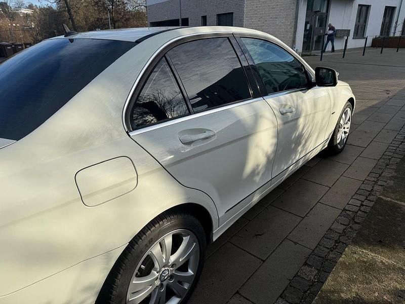 Gebraucht Mercedes C350 Avantgarde 272 PS (200 kW) 2008 Weiß Limousine