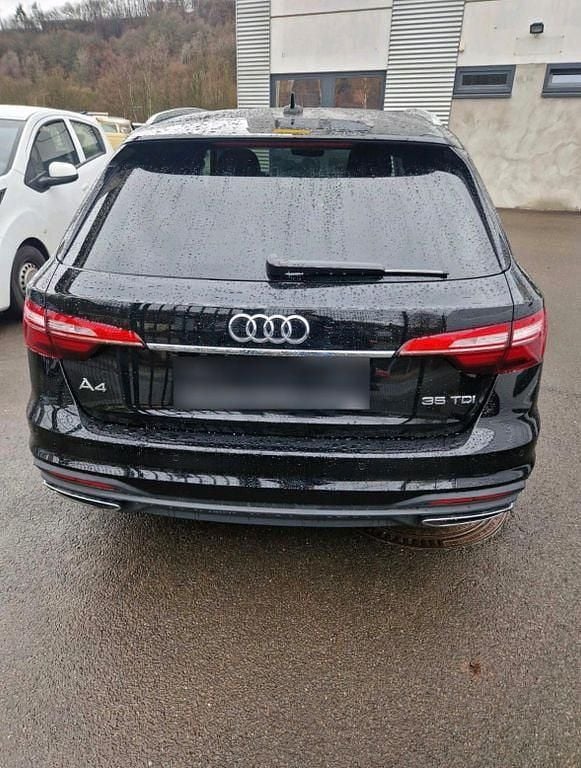Gebraucht Audi A4 165 PS (121 kW) 2023 Schwarz Kombi