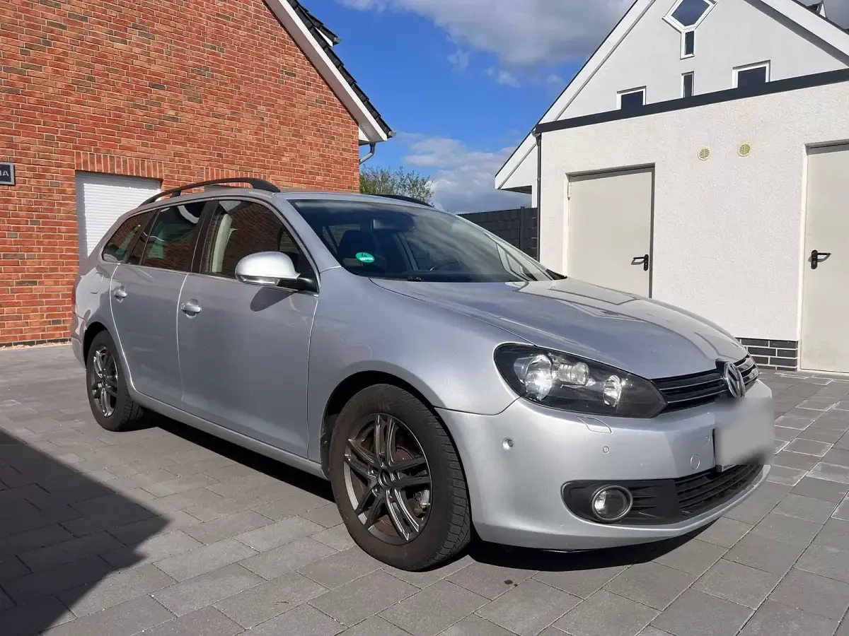 Gebraucht VW Golf VI 140 PS (102 kW) 2011 Silber Kleinwagen