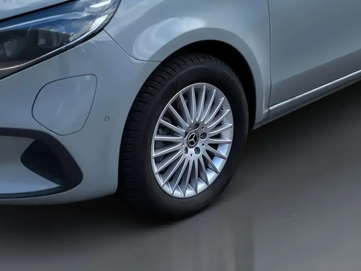 Gebraucht Mercedes EQV300 Avantgarde 150 kW (204 PS) 2024 Grau Van / Kleinbus
