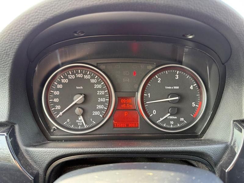 Gebraucht BMW 330 Cabriolet 231 PS (169 kW) 2008 Weiß Cabrio