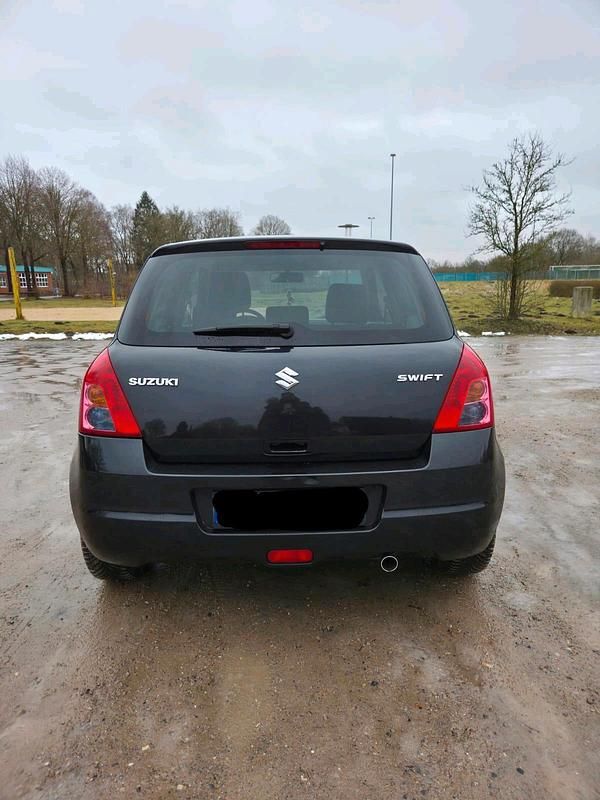 Gebraucht Suzuki Swift 92 PS (67 kW) 2010 Kleinwagen