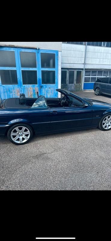 Gebraucht BMW 318 184 PS (135 kW) 2002 Blau Cabrio