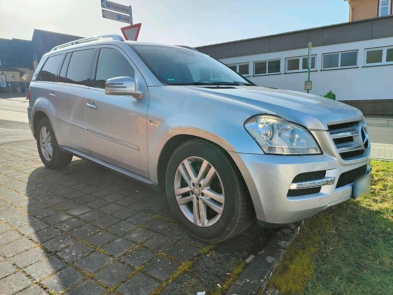 Gebraucht Mercedes GL350 231 PS (169 kW) 2011 Silber SUV