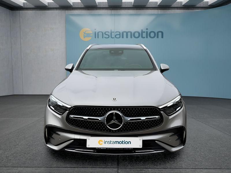 Gebraucht Mercedes GLC220 197 PS (144 kW) 2024 Silber SUV