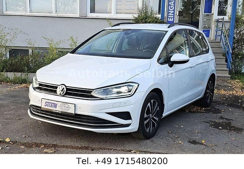 Weiß Gebraucht 2020 VW Golf Sportsvan United Van / Kleinbus | 12.980 € (Teuer) - Bild 1/4