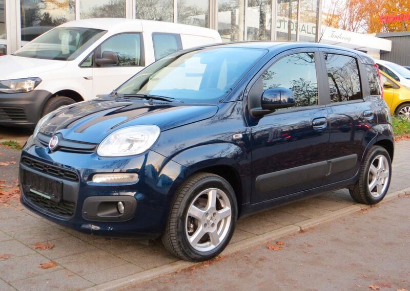 Colore esterno (blau) Gebraucht 2017 Fiat Panda Lounge Kleinwagen | 11.999 € (Etwas zu teuer) - Bild 1/4
