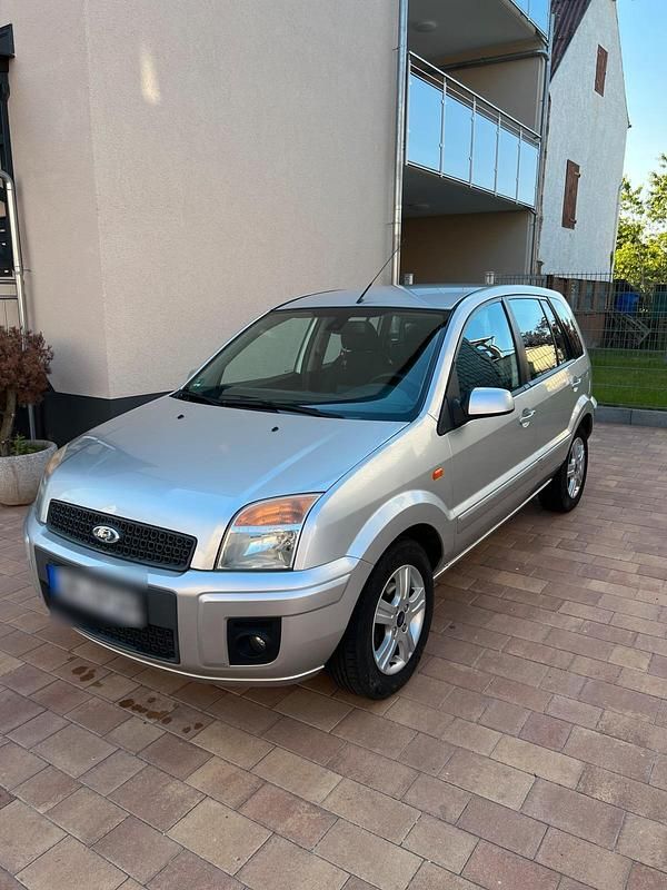 Silber Gebraucht 2009 Ford Fusion Kleinwagen | 2.999 € - Bild 1/4